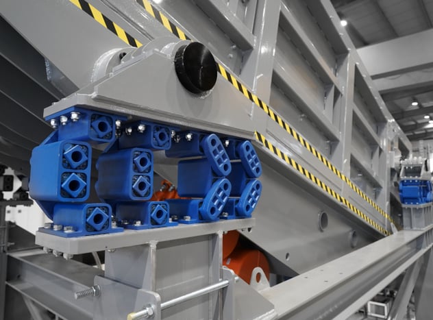 Vibrating screen