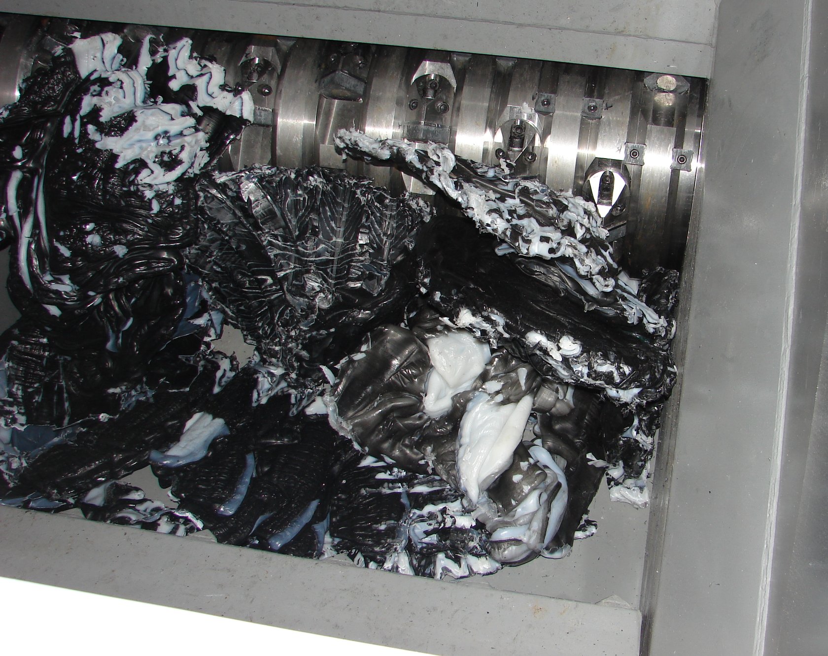 HD plastic shredding system